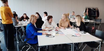 Modelul elvețian de curriculum centrat pe competențe studiat de experții moldoveni în educație