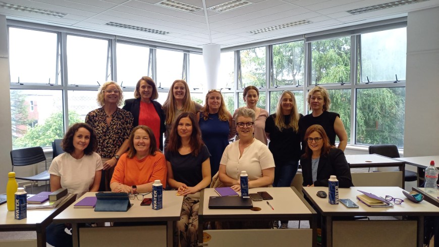 Session de formation des formateurs sur la prise en charge tenant compte des traumatismes dans les cas de violence sexuelles contre les enfants, destinée aux professionnels travaillant au sein des Barnahus en Irlande
