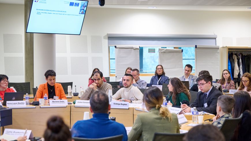 Promouvoir une justice adaptée aux enfants en Belgique, en Pologne et en Slovénie : table ronde avec la participation d'enfants et de jeunes