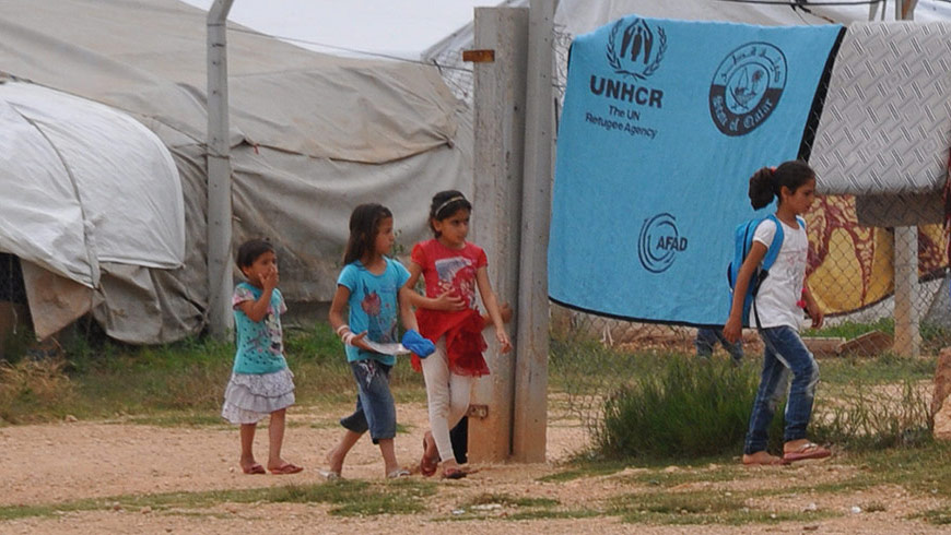 Turkey: Migrant children and refugees living precariously outside camps
