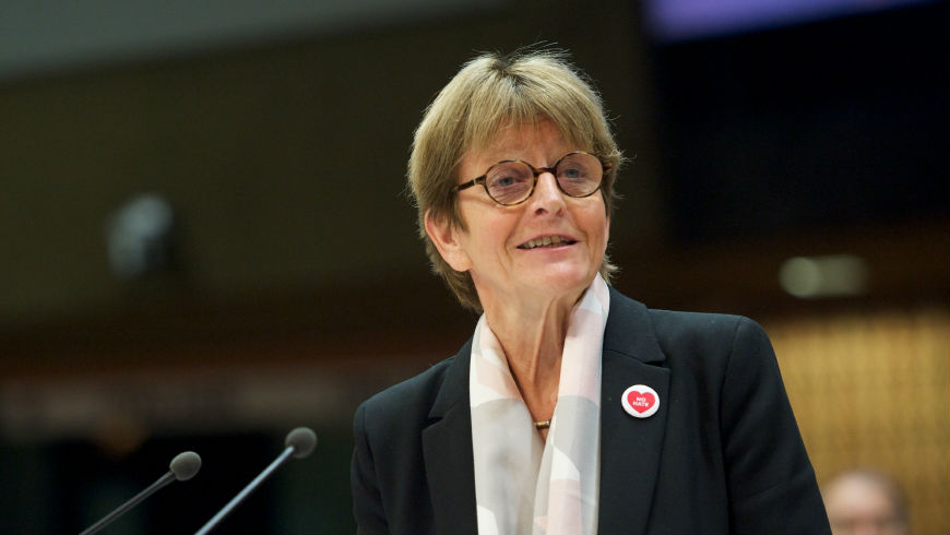 Anne Brasseur: la sensibilisation est essentielle pour la protection des enfants contre les abus sexuels