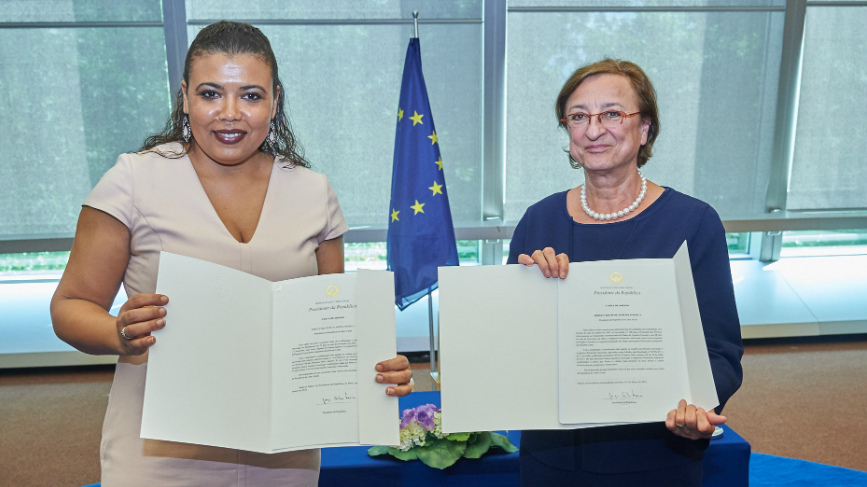 Mrs Janine Lélis, Minister of Justice and Labor of the Republic of Cabo Verde and Mrs Gabriella Battaini-Dragoni, Deputy Secretary General, Council of Europe