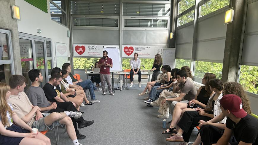 No Signal: Isolation in You(th) – Exploring Youth Loneliness and Its Impact on Democracy