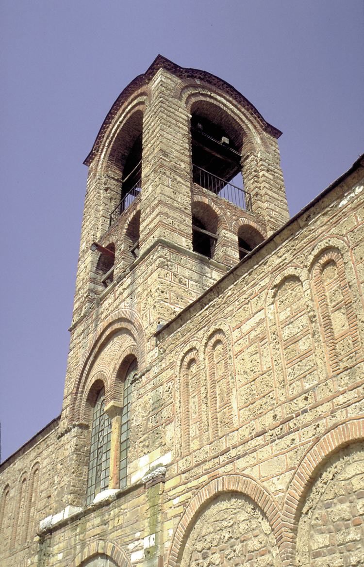 Eglise Notre-Dame-de-Ljeviska (dbut du XIVe sicle) - faade d'entre
